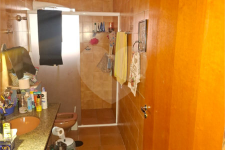 Sobrado à venda com 4 quartos em Água Fria, São Paulo, SP