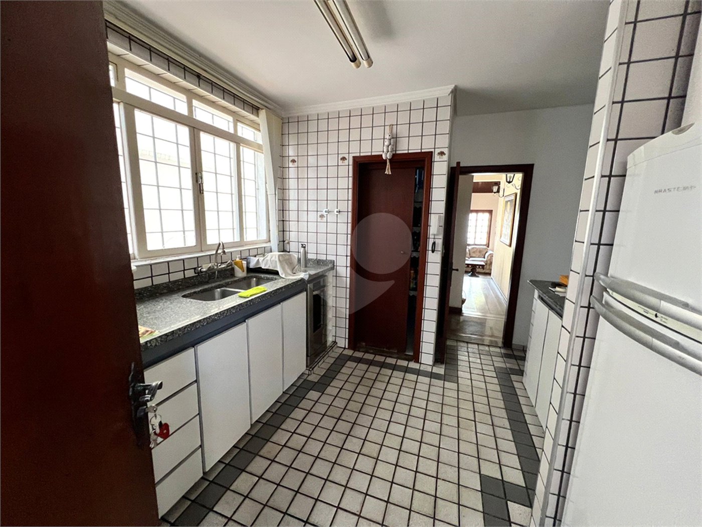 Casa à venda com 4 quartos, sendo 3 suítes, em Chácara Monte Alegre, São Paulo, SP