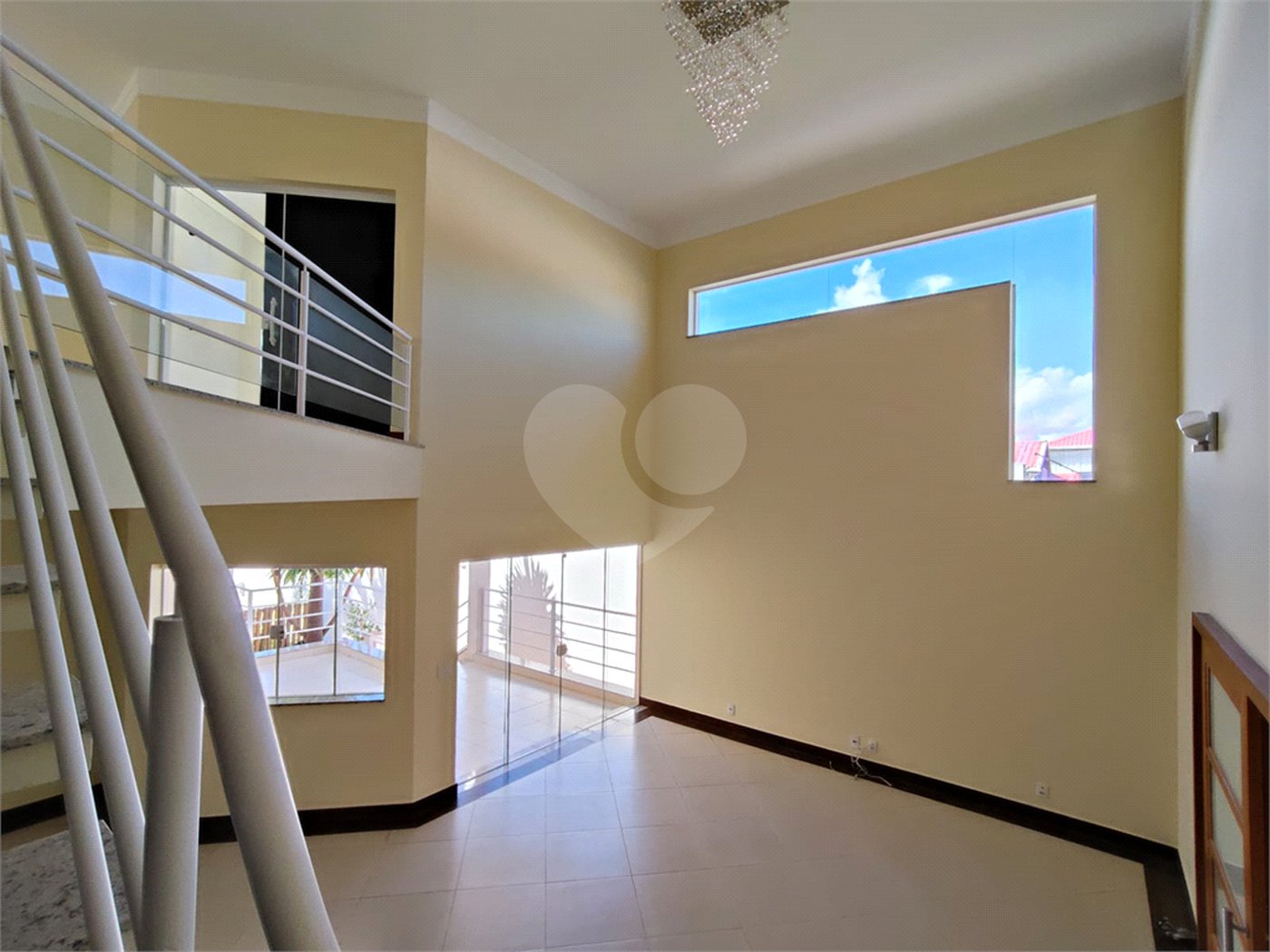 Casa à venda com 5 quartos, sendo 1 suíte,  em Jardim Colombo, Itapetininga, SP