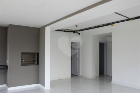 Apartamento à venda com 3 suítes em Pinheiros, São Paulo, SP