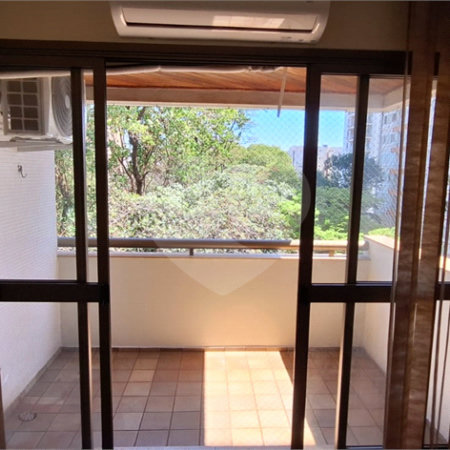 Apartamento à venda com 3 quartos, sendo 1 suíte,  no Centro, Ribeirão Preto, SP