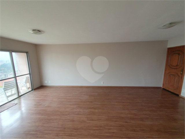 Apartamento à venda com 3 quartos, sendo 1 suíte,  em Jardim São Paulo(zona Norte), São Paulo, SP