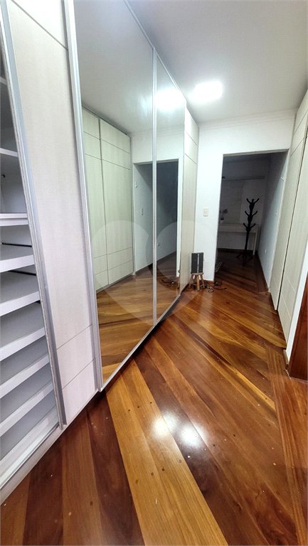 Casa à venda com 4 suítes no condomínio Jardim da Montanha I, Mairiporã - SP
