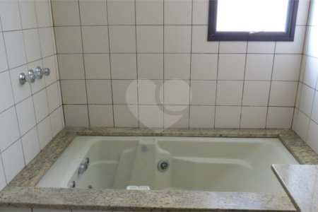 Apartamento à venda com 4 quartos, sendo 2 suítes,  em Cambuí, Campinas, SP