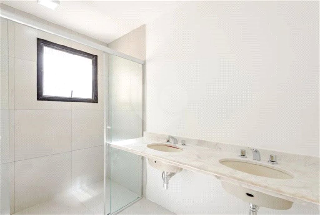 Apartamento à venda com 3 suítes em Real Parque, São Paulo, SP
