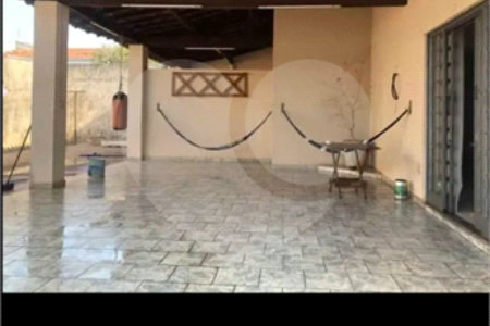 Casa à venda com 3 quartos, sendo 1 suíte,  em Jardim Santa Júlia (vila Xavier), Araraquara, SP