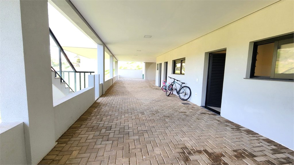 Casa à venda com 6 quartos, sendo 5 suítes, no condomínio Jardim Primavera, Louveira - SP