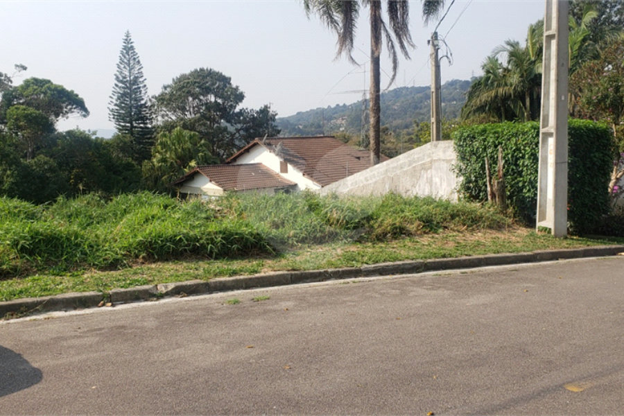 Terreno à venda no condomínio Alpes da Cantareira, Mairiporã - SP