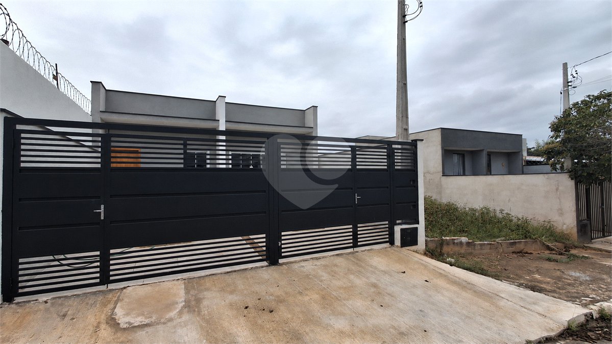 Casa de Vila à venda com 2 quartos em Jardim Santa Marta, Sorocaba, SP