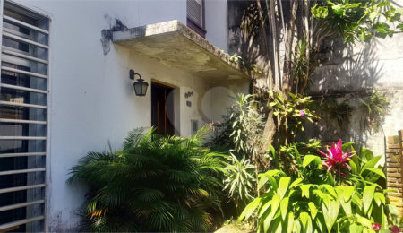 Sobrado à venda com 3 quartos em Vila Cordeiro, São Paulo, SP