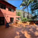 Casa à venda com 4 quartos, sendo 1 suíte, em Lagoa, Rio de Janeiro, RJ