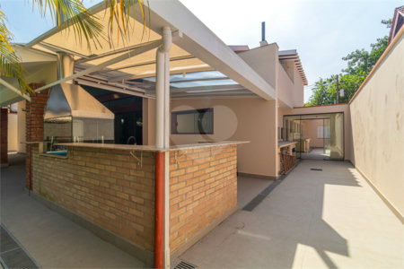 Casa à venda com 4 quartos, sendo 3 suítes,  em Interlagos, São Paulo, SP