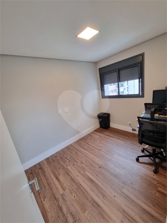 Apartamento à venda com 3 quartos, sendo 1 suíte,  em Ferreira, São Paulo, SP