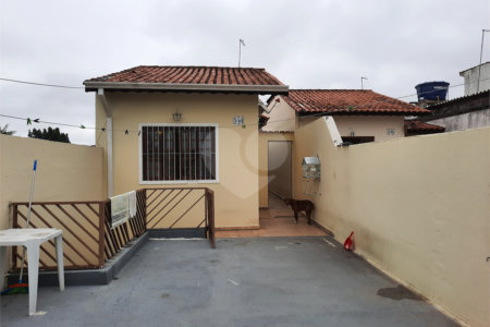 Sobrado à venda com 3 quartos, sendo 1 suíte,  em Vila Suissa, Mogi das Cruzes, SP
