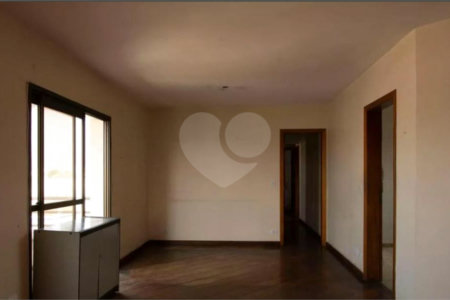 Apartamento à venda com 2 quartos, sendo 1 suíte,  em Jardim Teresa, São Paulo, SP