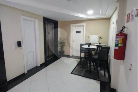Apartamento à venda com 3 quartos, sendo 2 suítes,  em Vila Gilda, Santo André, SP