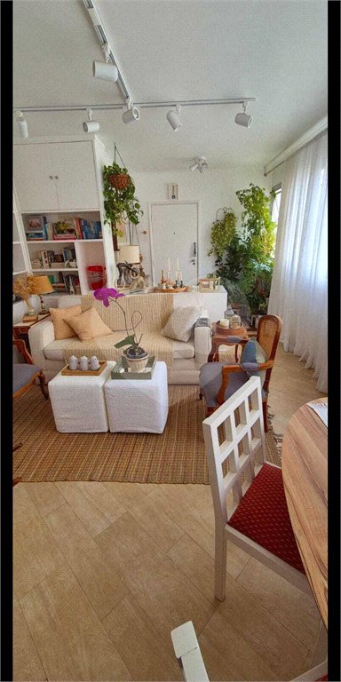Apartamento à venda com 3 quartos, sendo 1 suíte,  em Perdizes, São Paulo, SP