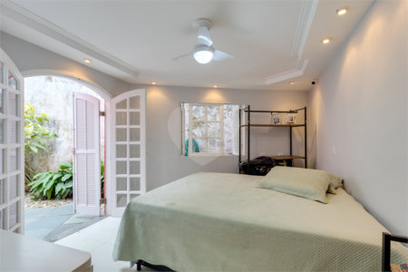 Casa à venda com 4 suítes em Jardim Marajoara, São Paulo, SP