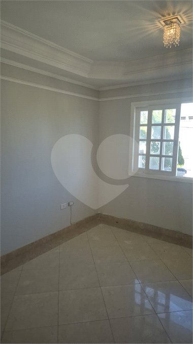 Sobrado à venda com 4 quartos, sendo 2 suítes, em Jardim Virginia Bianca, São Paulo, SP
