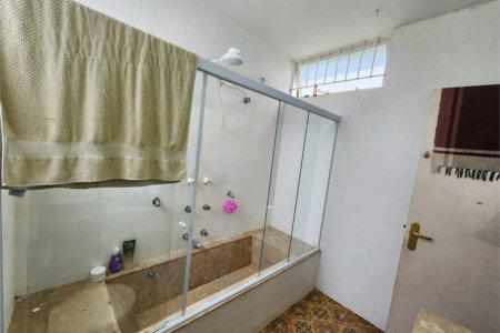 Sobrado à venda com 4 quartos, sendo 2 suítes, em Jardim Leonor, São Paulo, SP