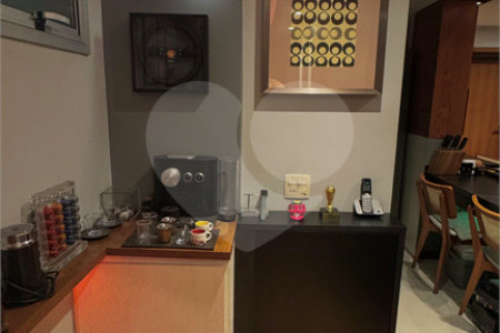 Apartamento à venda com 2 quartos, sendo 1 suíte, em Vila Olímpia, São Paulo, SP