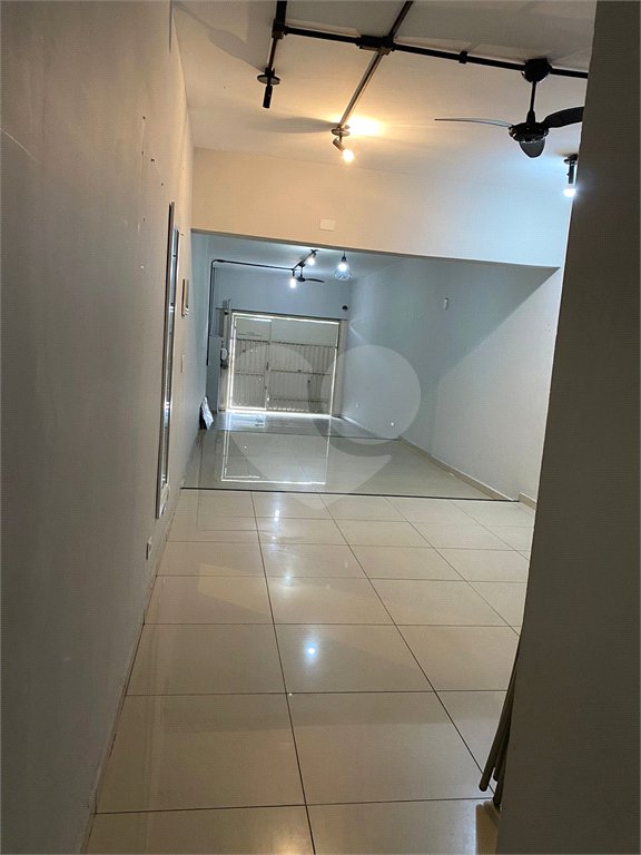 Sobrado à venda com 3 quartos, sendo 1 suíte,  em Jardim Regis, São Paulo, SP