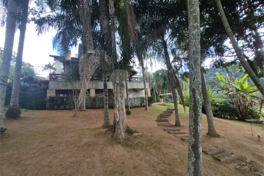 Casa à venda com 3 suítes no condomínio Sausalito, Mairiporã - SP