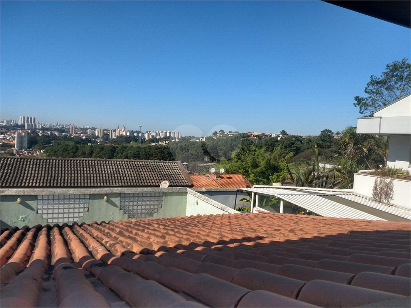 Sobrado à venda com 4 quartos, sendo 1 suíte,  em Parque dos Príncipes, São Paulo, SP