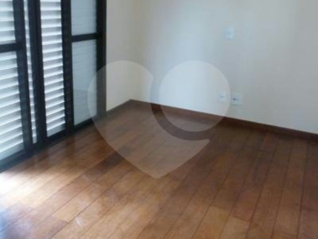 Cobertura à venda com 3 quartos, sendo 1 suíte,  em Morumbi, São Paulo, SP