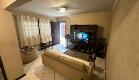 Casa à venda com 5 quartos, sendo 1 suíte, em Parque Fernanda, São Paulo, SP