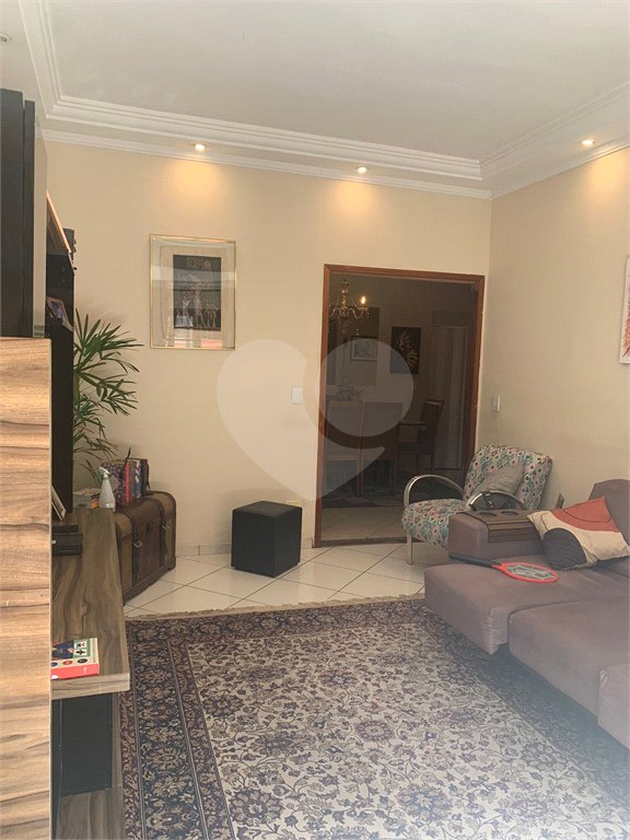 Casa à venda com 4 quartos, sendo 1 suíte, em Loteamento Shangrilá, Valinhos, SP