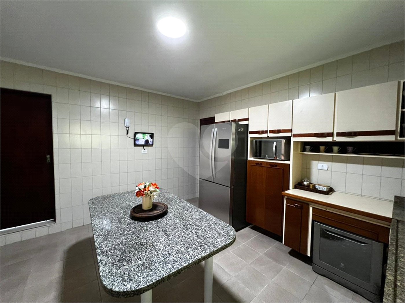 Casa à venda com 4 suítes no condomínio Alpes da Cantareira, Mairiporã - SP