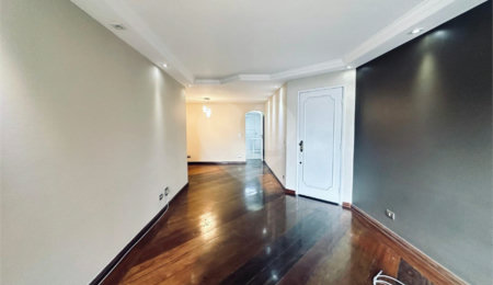 Apartamento à venda com 3 quartos, sendo 1 suíte,  em Alto da Boa Vista, São Paulo, SP