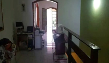 Sobrado à venda com 3 quartos, sendo 1 suíte,  em Nova Mairinque, Mairinque, SP