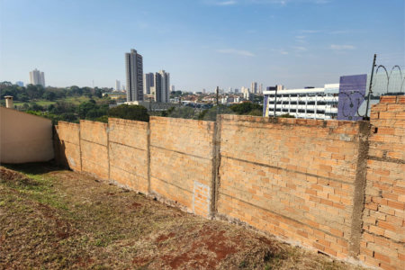 Terreno à venda em Altos do Jaraguá, Araraquara, SP