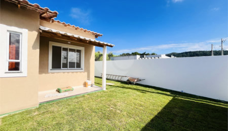 Casa à venda com 2 quartos, sendo 1 suíte, no condomínio Parque Guará, Rio de Janeiro - RJ