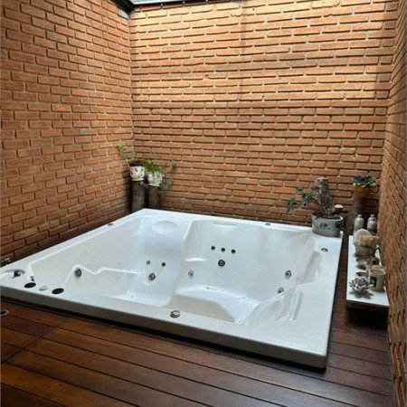 Casa à venda com 4 quartos, sendo 2 suítes, no condomínio Chacara Marques, Santana de Parnaíba - SP