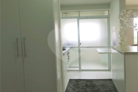 Apartamento à venda com 2 quartos, sendo 1 suíte, em Parque Reboucas, São Paulo, SP