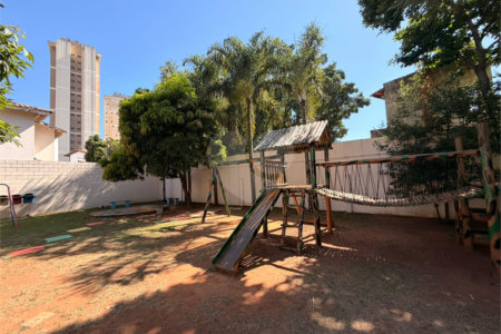 Casa à venda com 3 quartos, sendo 1 suíte, no condomínio Village Sarriá, Sorocaba - SP