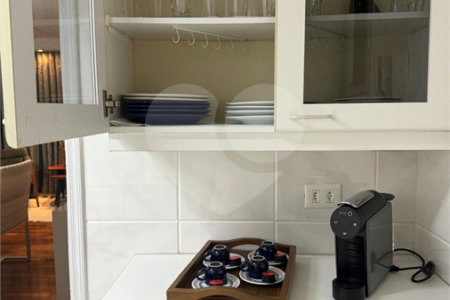 Apartamento à venda com 3 quartos, sendo 1 suíte, em Santa Cecília, São Paulo, SP