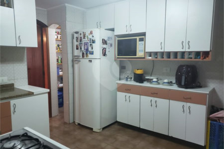 Apartamento à venda com 3 quartos, sendo 1 suíte, em Santo Amaro, São Paulo, SP