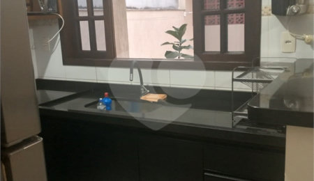 Sobrado à venda com 3 quartos, sendo 1 suíte,  em Jardim Universo, Mogi das Cruzes, SP