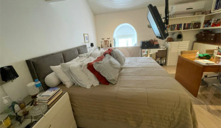 Casa em condomínio à venda ou para alugar com 4 quartos, sendo 3 suítes,  em Jardim Panorama, São Paulo, SP