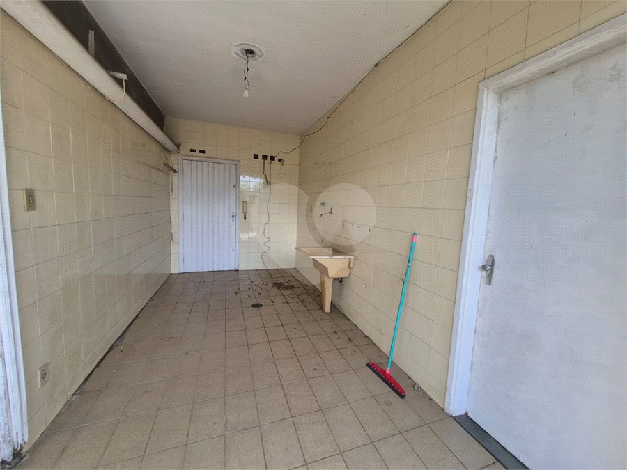 Casa à venda com 3 quartos, sendo 1 suíte, no condomínio Alpes da Cantareira, Mairiporã - SP