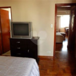 Apartamento à venda com 3 quartos, sendo 1 suíte,  em Aclimação, São Paulo, SP