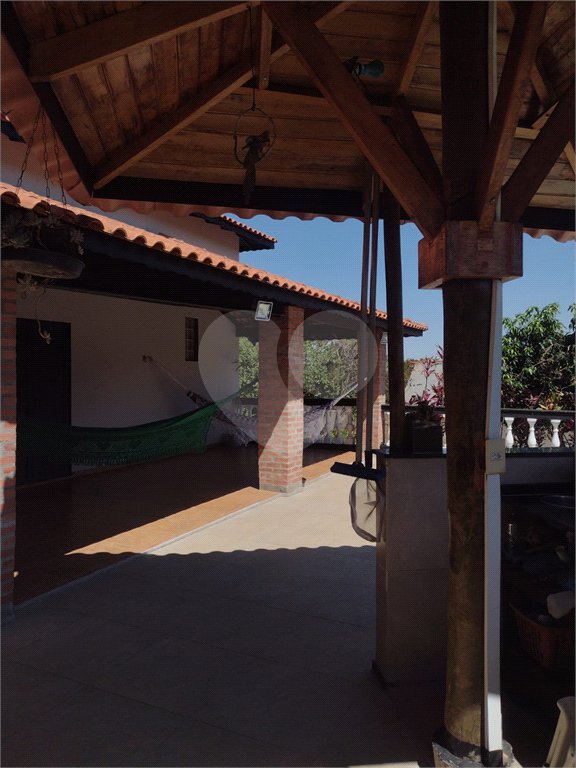Casa à venda com 3 quartos, sendo 1 suíte, no condomínio Acmti - Colinas do Mosteiro, Terras de Itaici e Recanto dos Pássaros, Indaiatuba - SP
