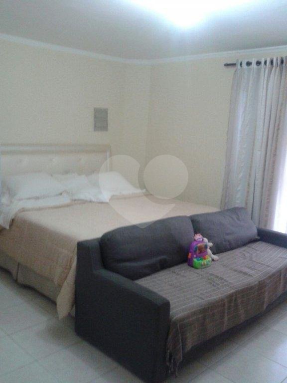 Sobrado à venda com 5 quartos, sendo 4 suítes, em Horto, São Paulo, SP