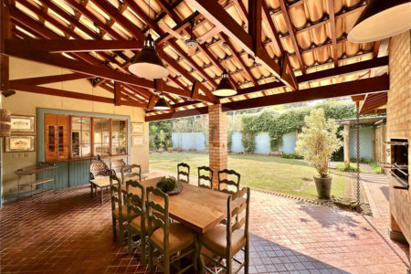 Casa à venda com 4 suítes no condomínio Parque das Artes, Embu das Artes - SP