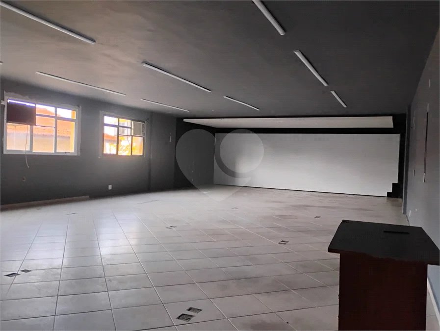 Aluga-se Galpão Comercial – Vila Santa Catarina | 540 m² de Área Útil