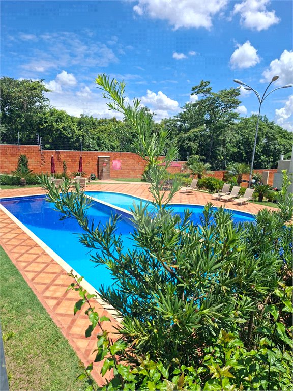 Indaiatuba - Condominio Viena - Terreno com 250 ms - sendo 10 ms de frente por 25,00 ms de fundos - área de lazer completa com academia, churrasqueira, piscina para adultos e crianças, playground e salão de festas.Segurança 24 horas -. Venha conhecer essa incrível oportunidade! R$ 420.000,00